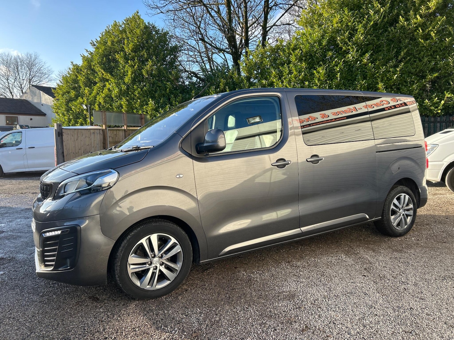 Used Peugeot Traveller 2019 for sale - 77215104: Photo 3