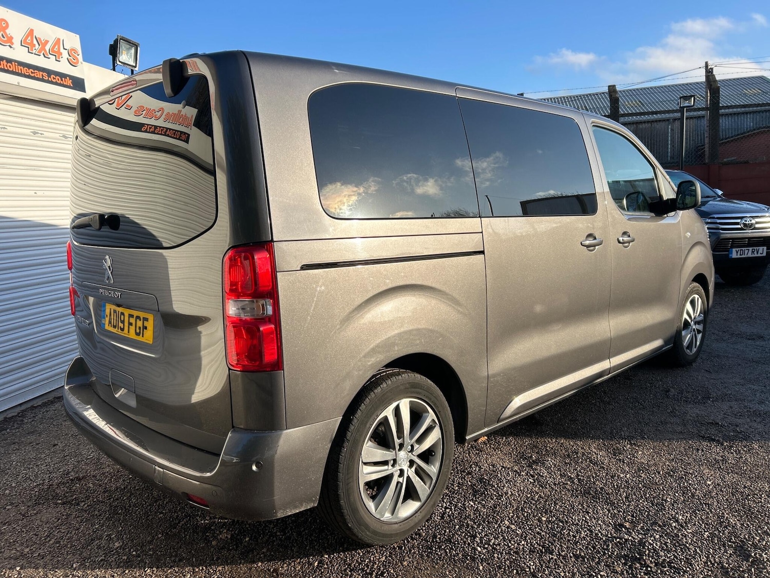 Used Peugeot Traveller 2019 for sale - 77215104: Photo 5