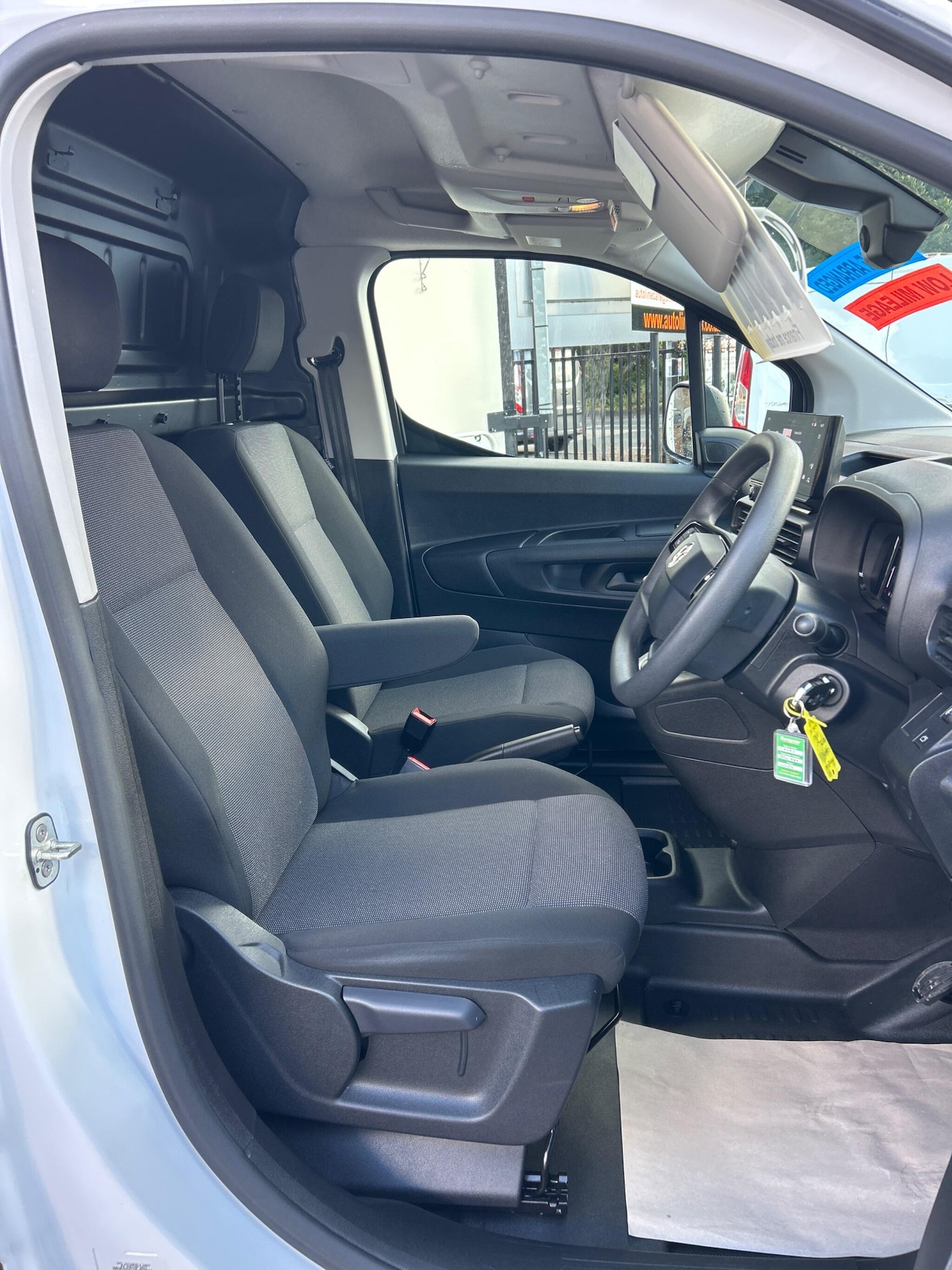 Used Vauxhall Combo 2024 for sale - 76993272: Photo 5