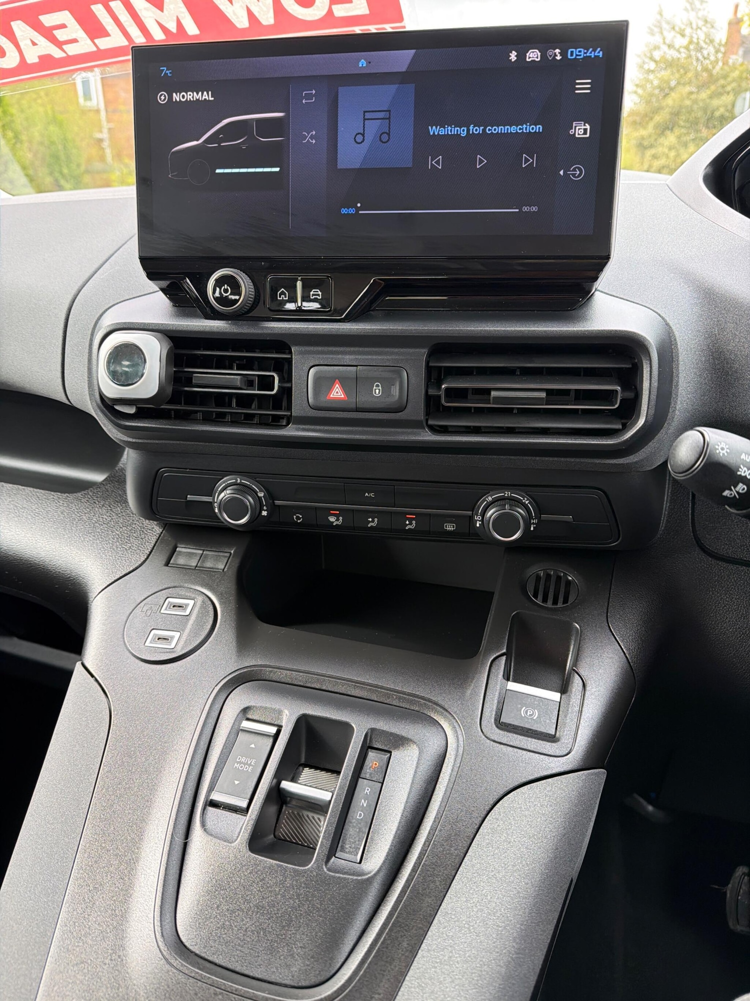 Used Peugeot e-Rifter 2025 for sale - 78170905: Photo 21