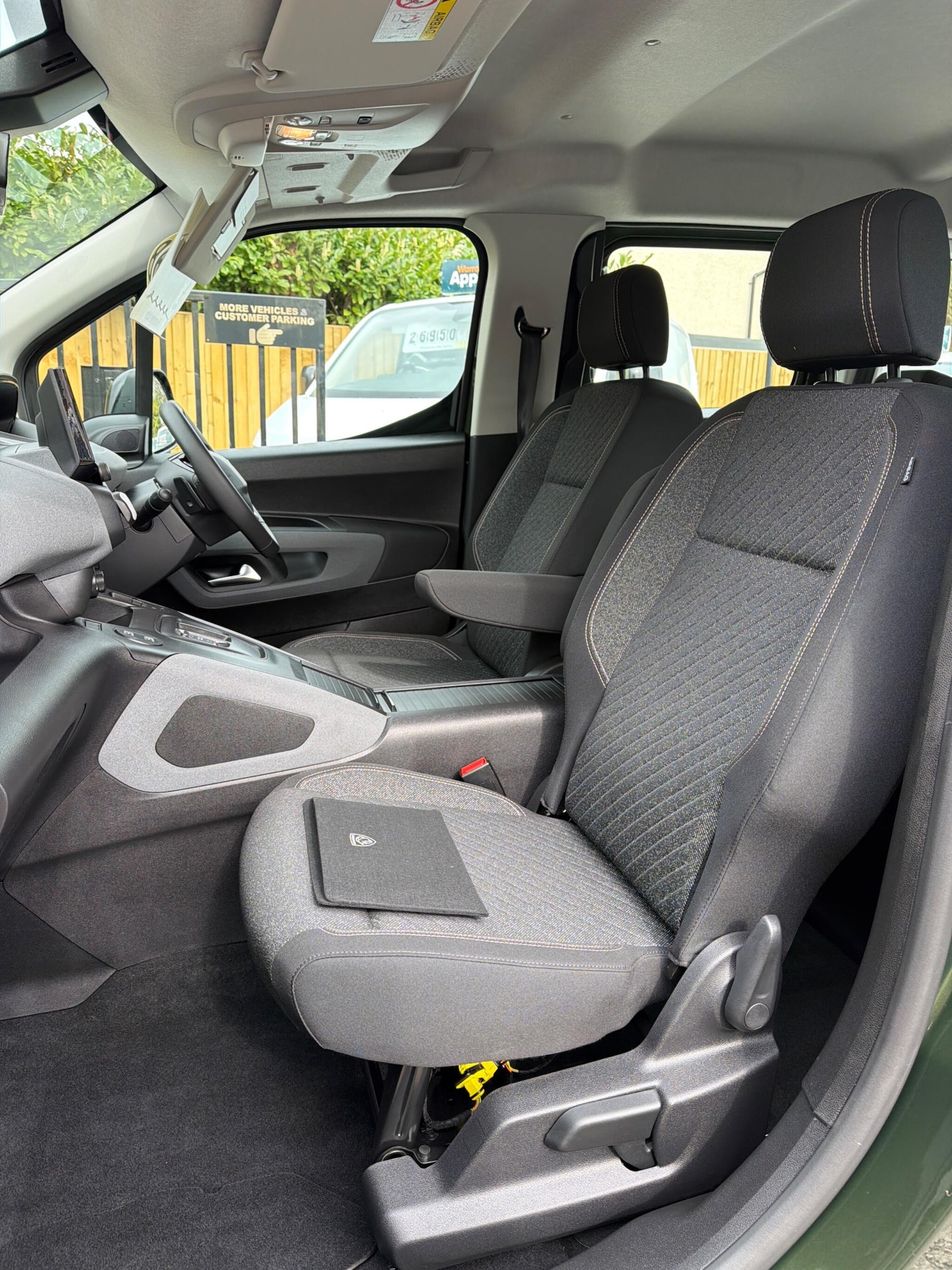 Used Peugeot e-Rifter 2025 for sale - 78170905: Photo 22