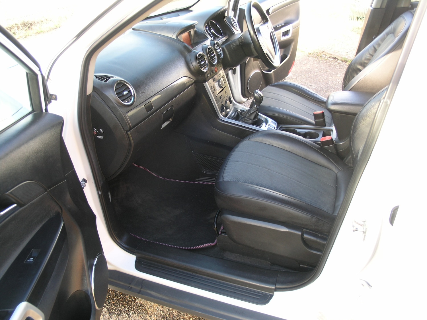 Used Vauxhall Antara 2012 for sale - 76332769: Photo 10