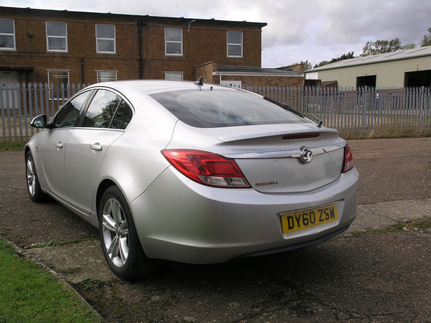 Used Vauxhall Insignia 2010 for sale - 77461661: Photo 5