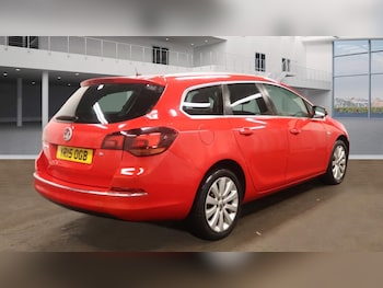Used Vauxhall Astra 2015 for sale - 77487073: Photo