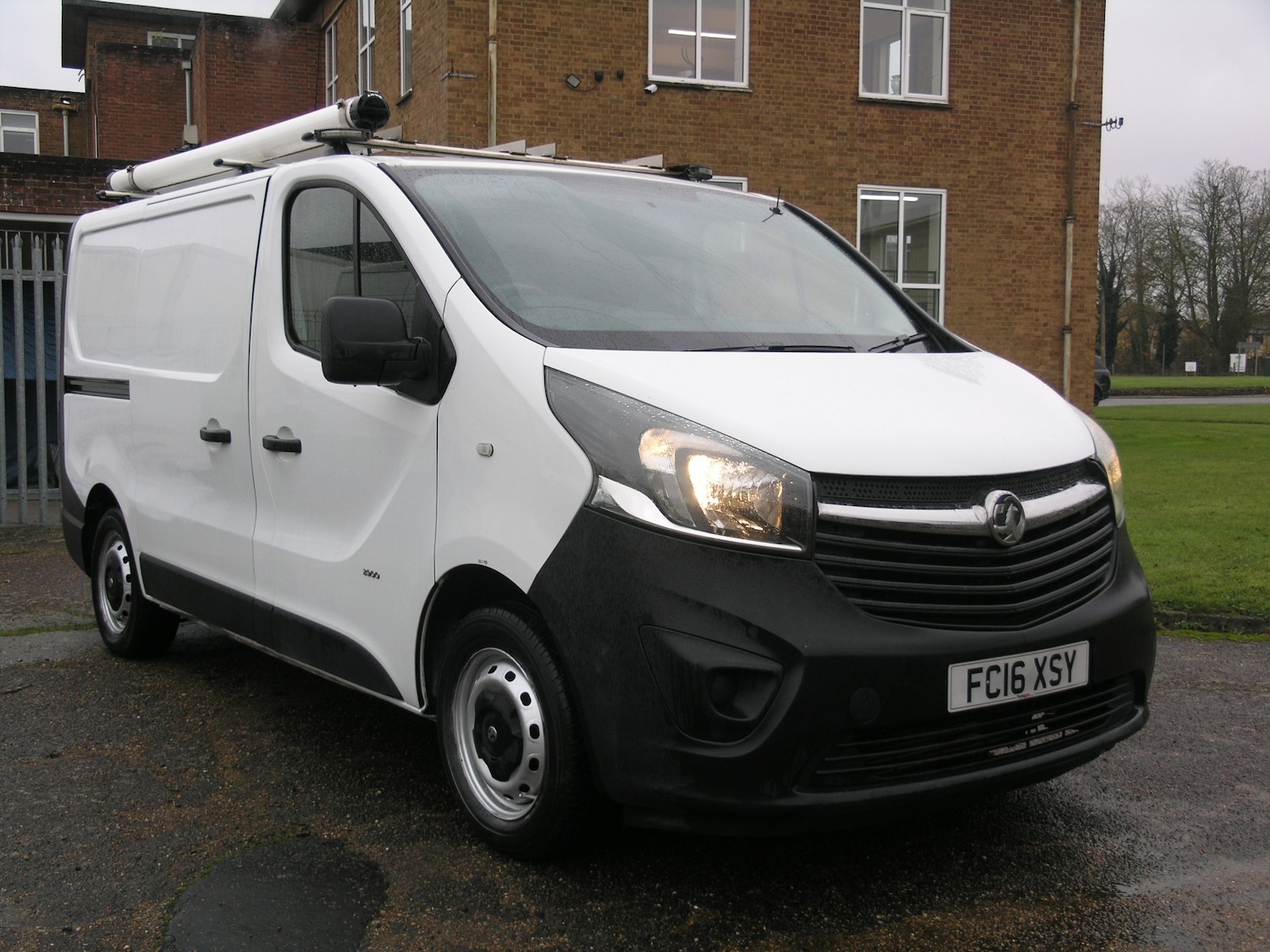 Used Vauxhall Vivaro 2016 for sale - 76806931: Photo 1