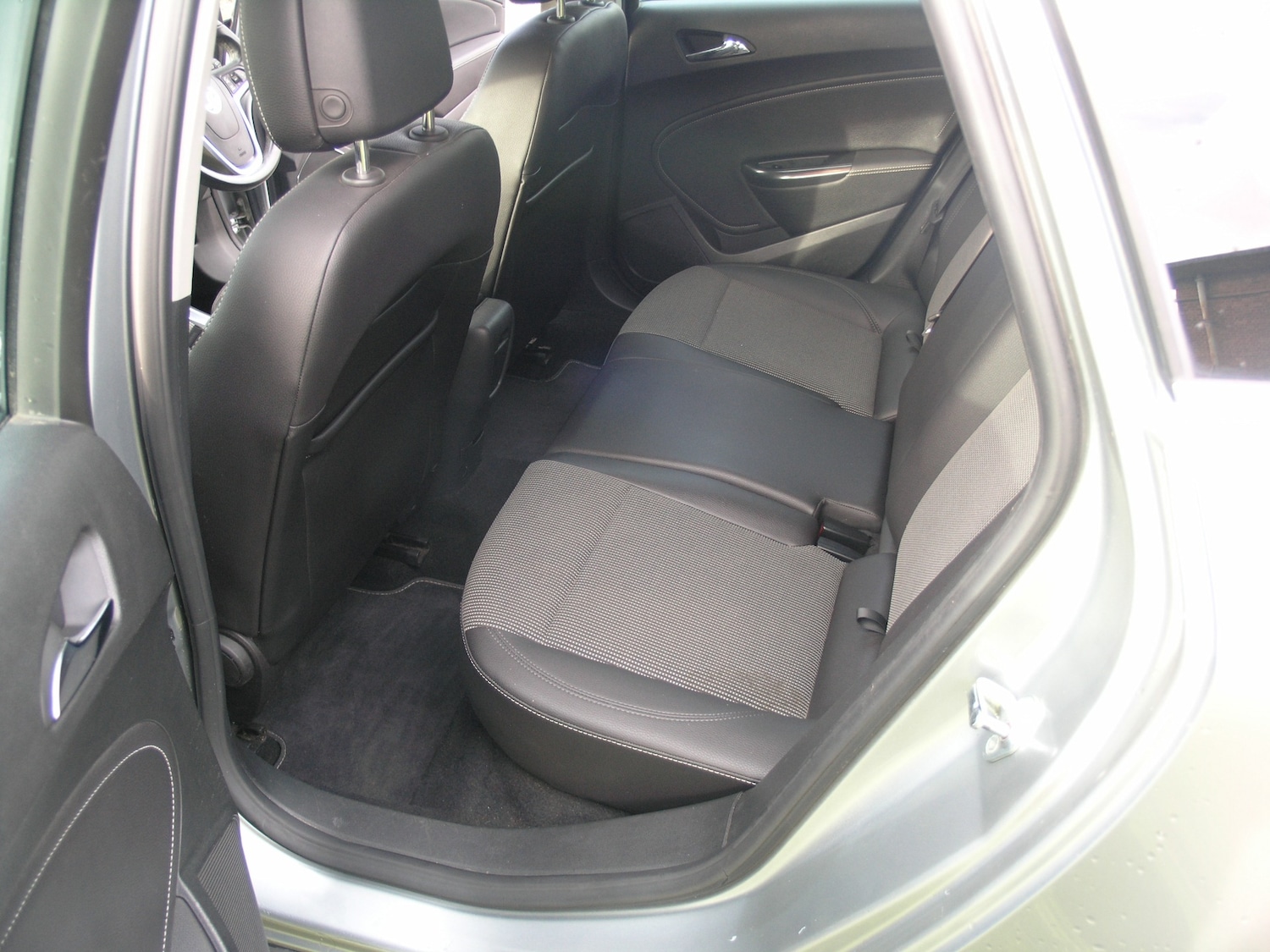 Used Vauxhall Astra 2012 for sale - 76614790: Photo 11