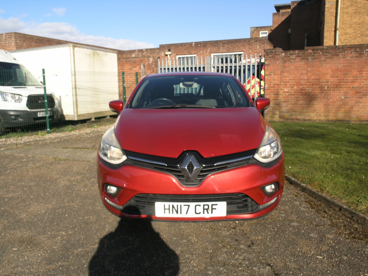 Used Renault Clio 2017 for sale - 78042431: Photo 2
