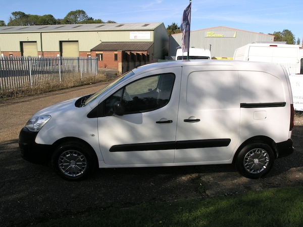 Used Peugeot Partner 2017 for sale - 76048727: Photo 4
