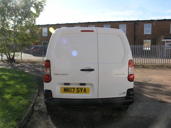 Used Peugeot Partner 2017 for sale - 76048727: Photo 6