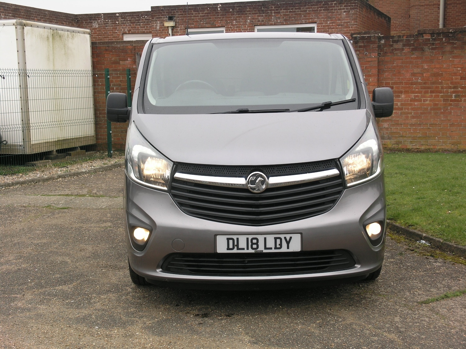 Used Vauxhall Vivaro 2018 for sale - 77775265: Photo 2