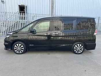 Used Nissan Serena 2018 for sale - 79296399: Photo
