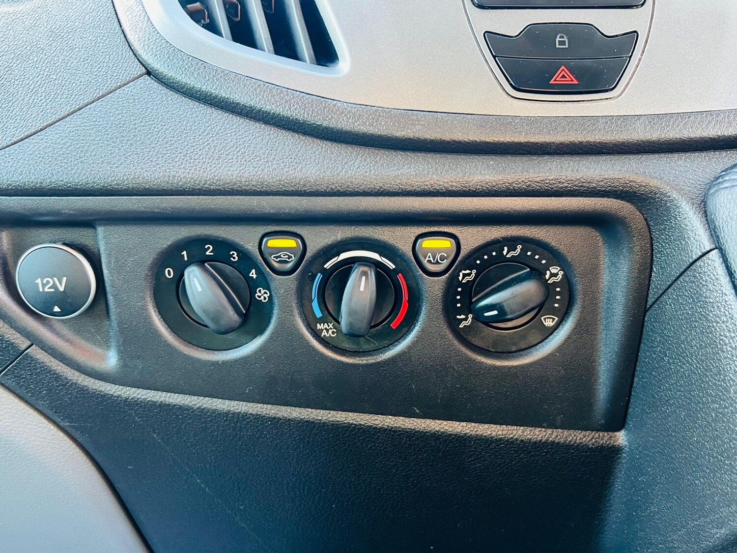 Used Ford Transit 2017 for sale - 76606129: Photo 17