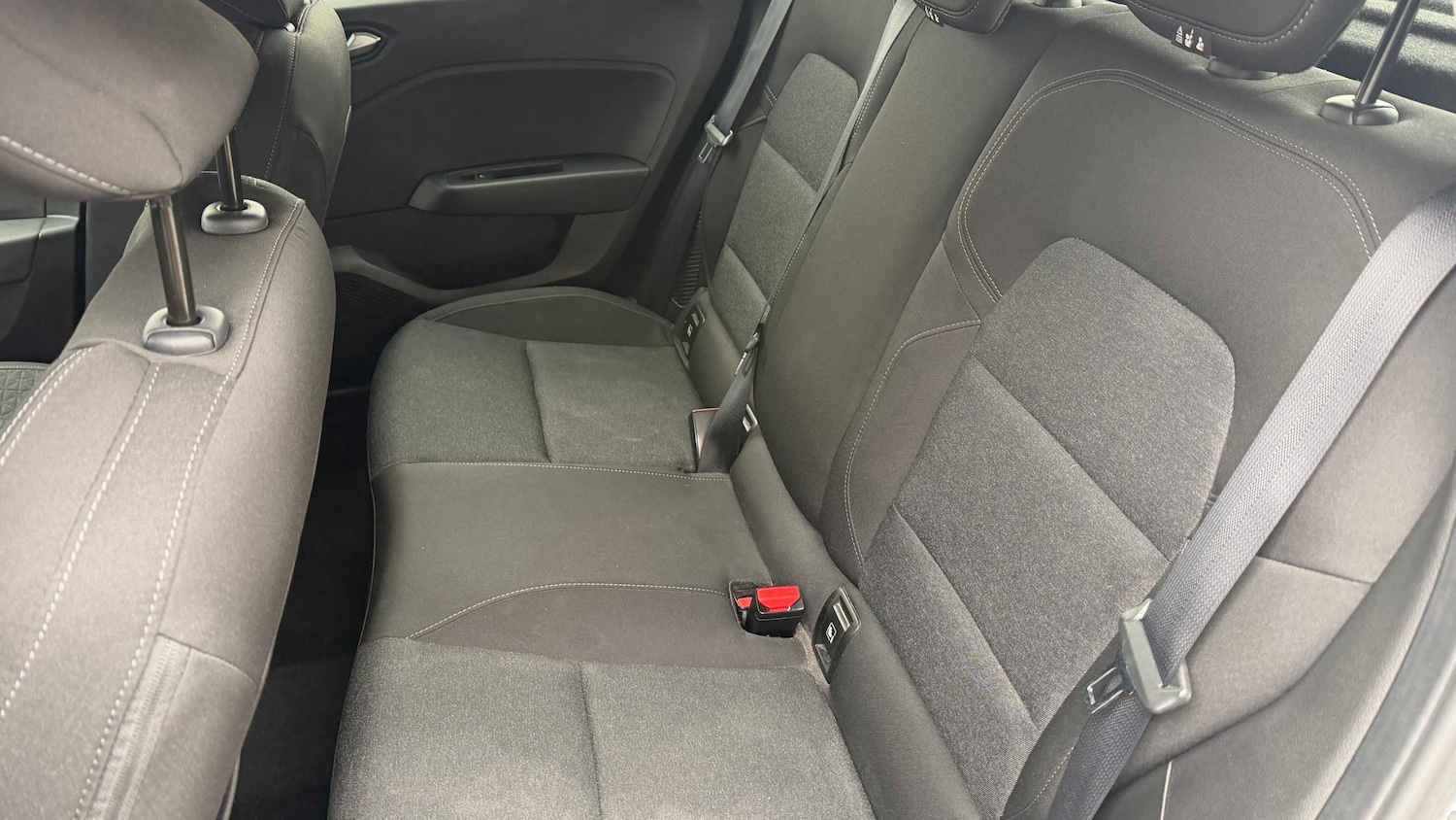 Used Renault Clio 2023 for sale - 77334102: Photo 17