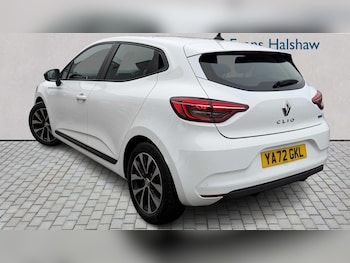 Used Renault Clio 2023 for sale - 77334102: Photo