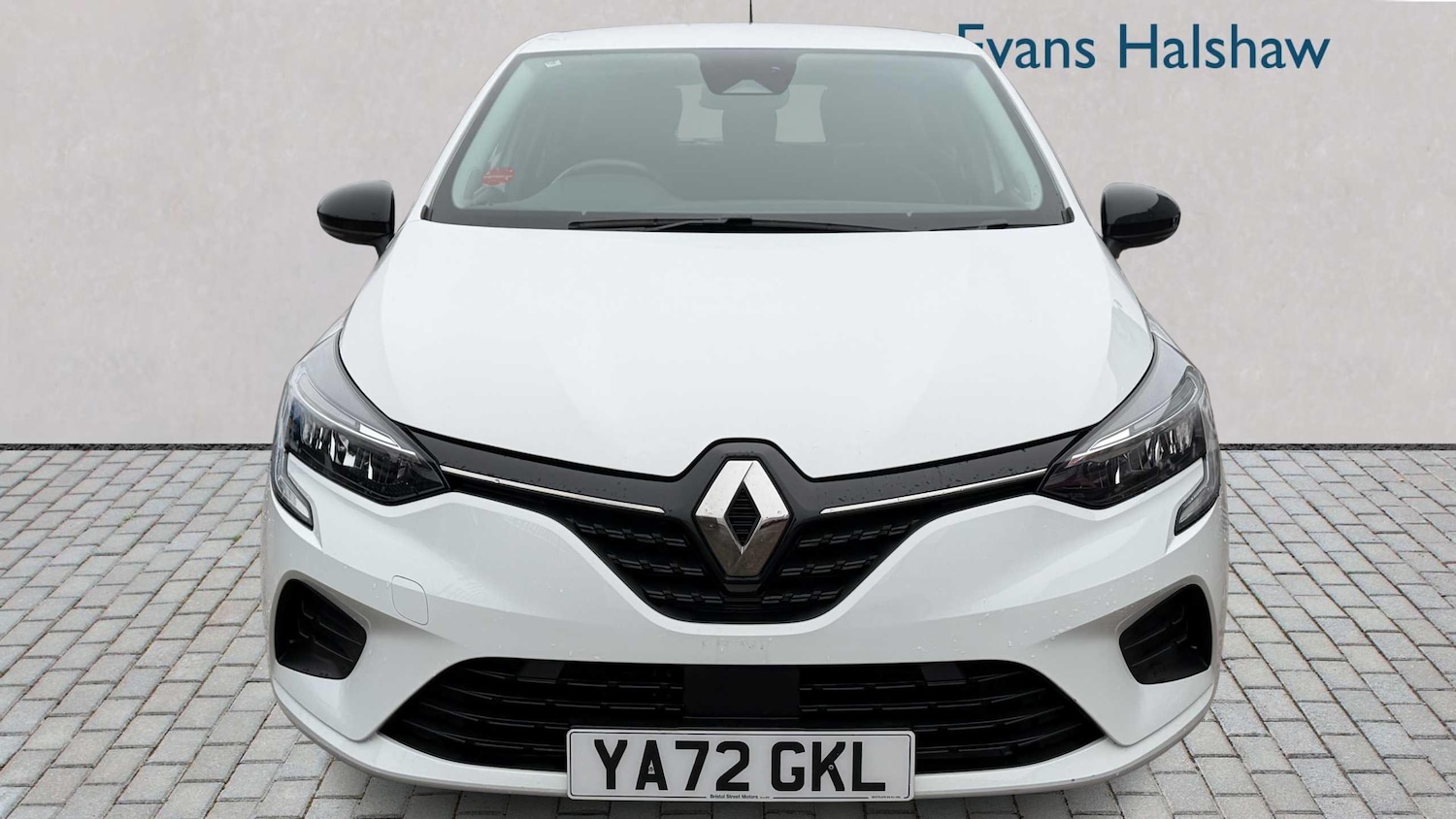 Used Renault Clio 2023 for sale - 77334102: Photo 4