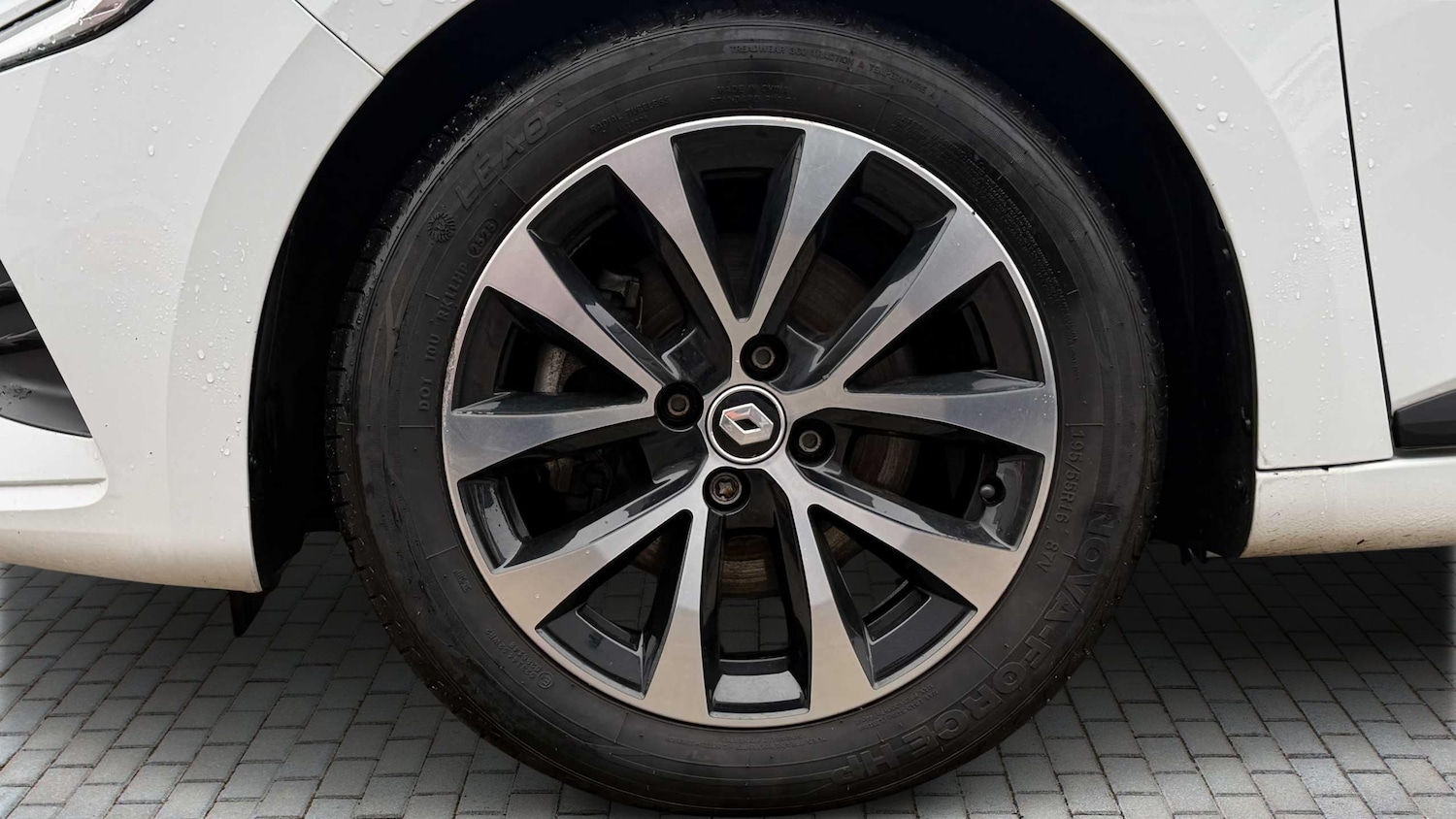 Used Renault Clio 2023 for sale - 77334102: Photo 6