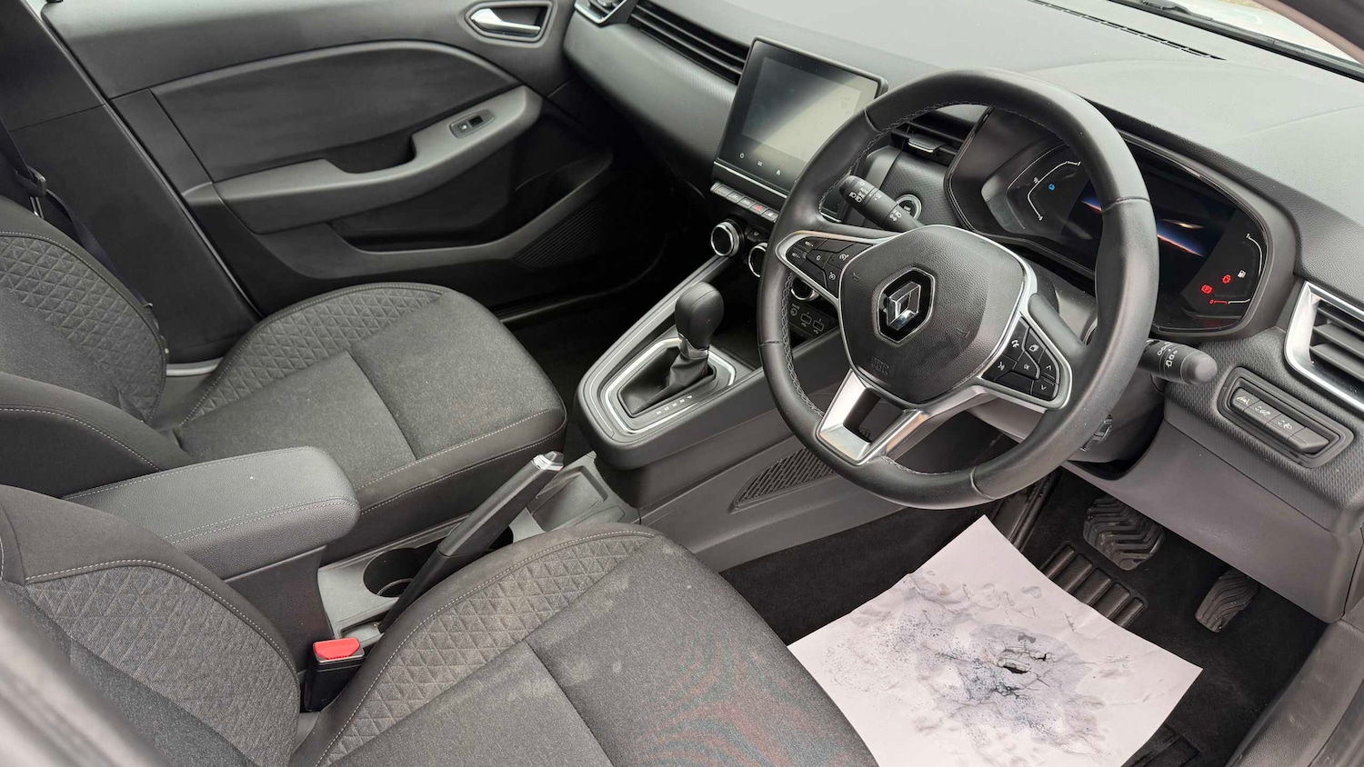 Used Renault Clio 2023 for sale - 77334102: Photo 8