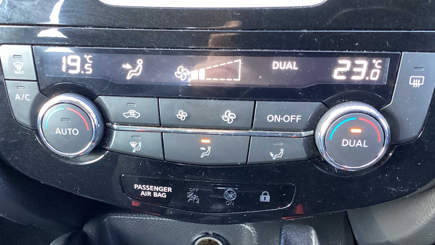 Used Nissan Qashqai 2017 for sale - 77514384: Photo 18