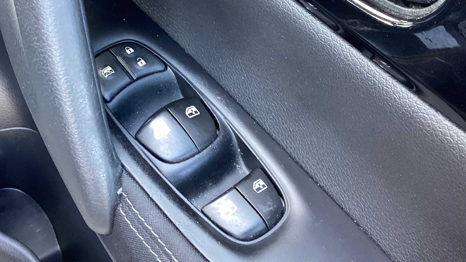 Used Nissan Qashqai 2017 for sale - 77514384: Photo 9