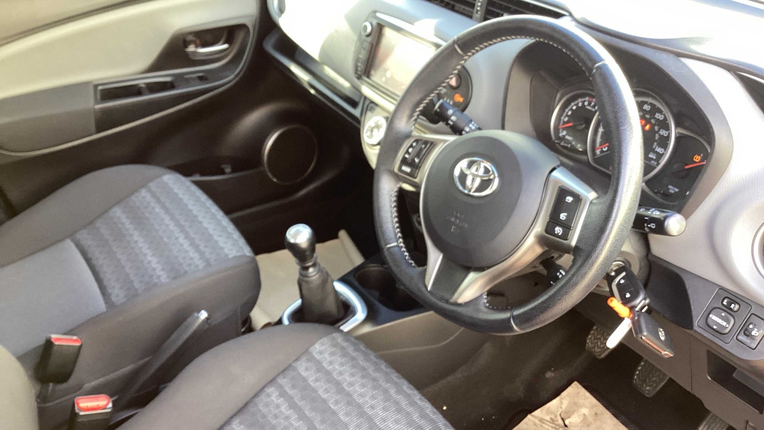 Used Toyota Yaris 2016 for sale - 76351633: Photo 10