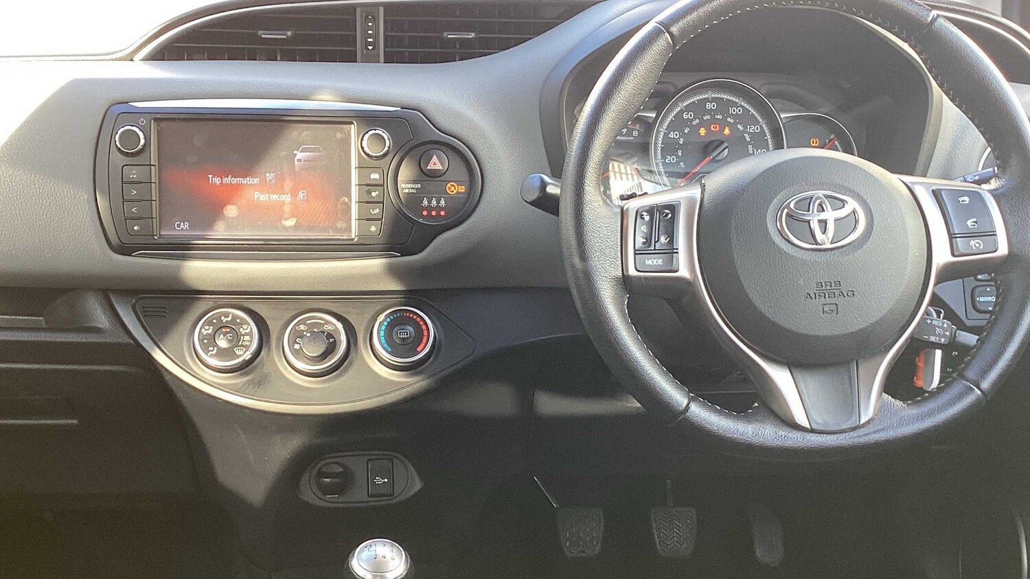 Used Toyota Yaris 2016 for sale - 76351633: Photo 17