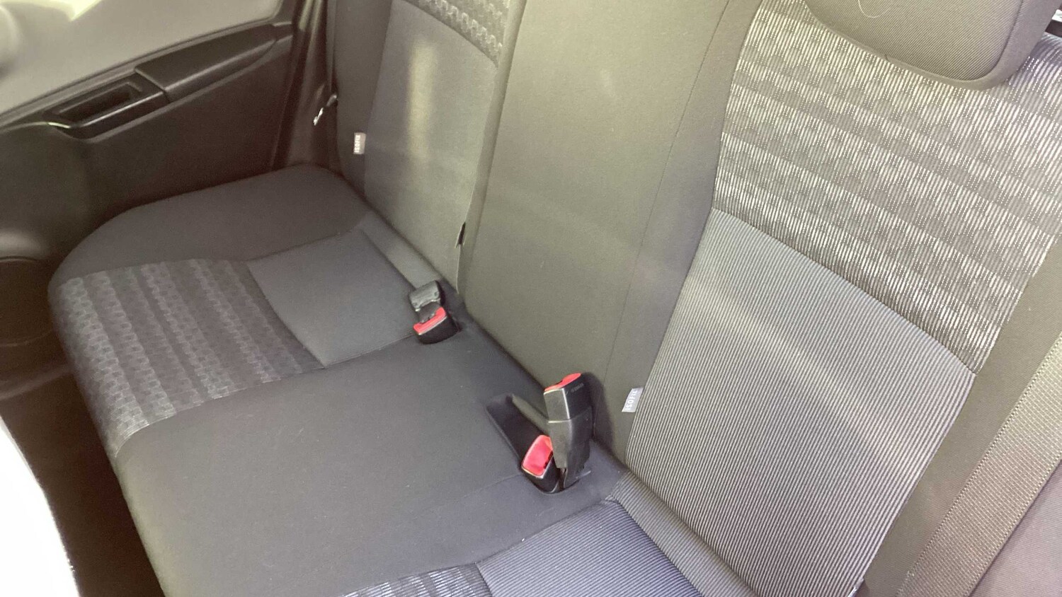 Used Toyota Yaris 2016 for sale - 76351633: Photo 19