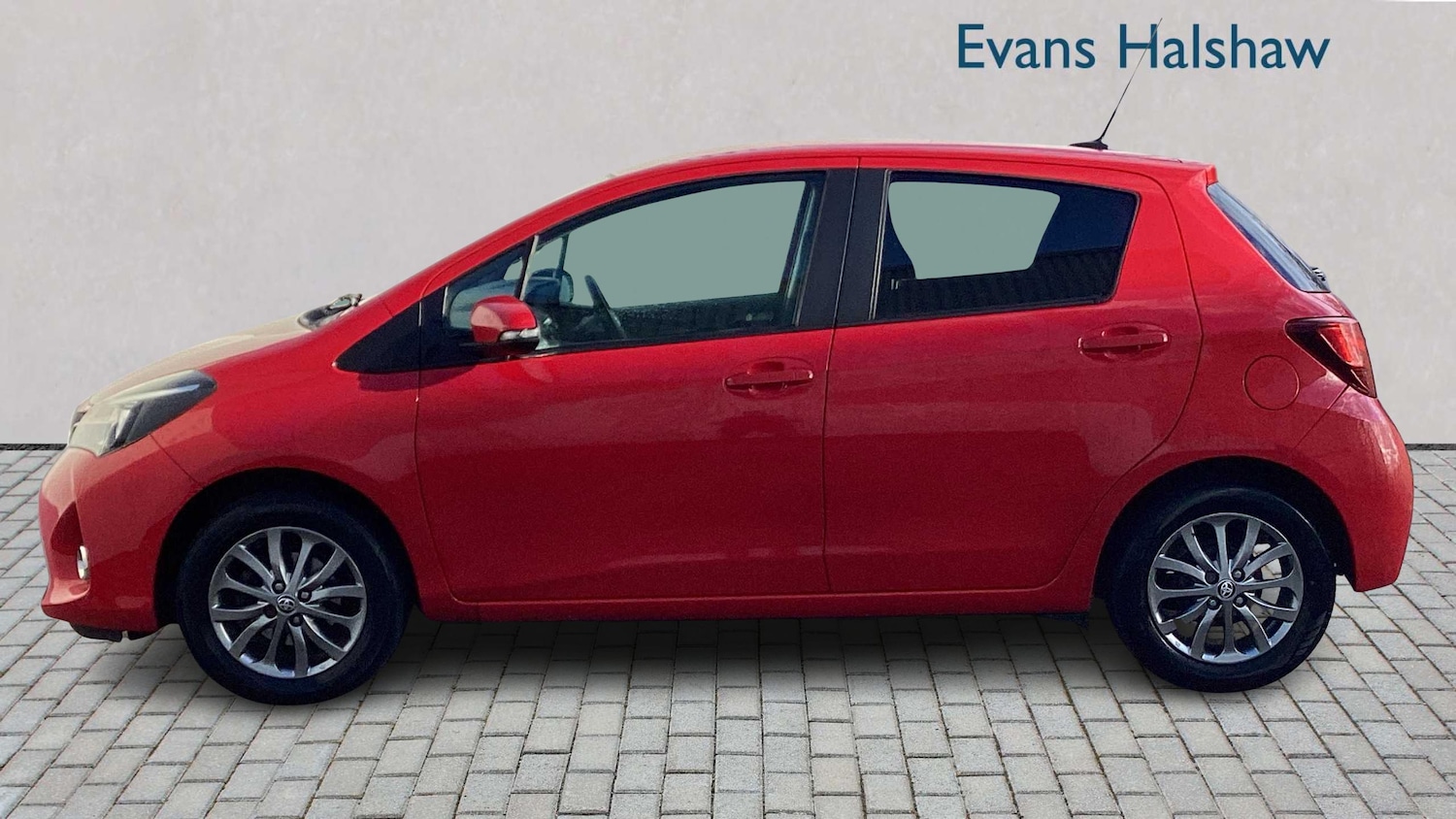 Used Toyota Yaris 2016 for sale - 76351633: Photo 5