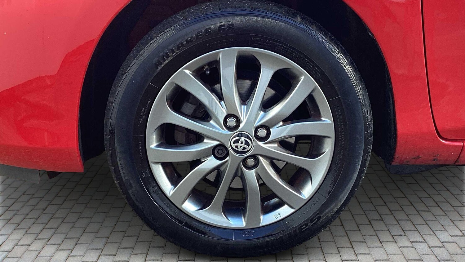 Used Toyota Yaris 2016 for sale - 76351633: Photo 8