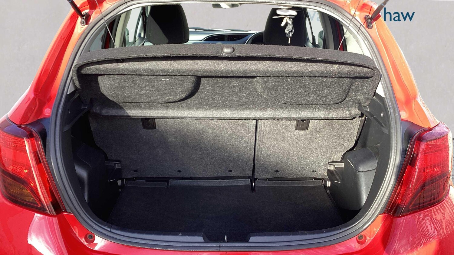 Used Toyota Yaris 2016 for sale - 76351633: Photo 9