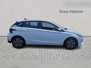 Used Hyundai i20 2025 for sale - 79511780: Photo