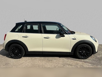 Used MINI Hatch 2018 for sale - 75813492: Photo