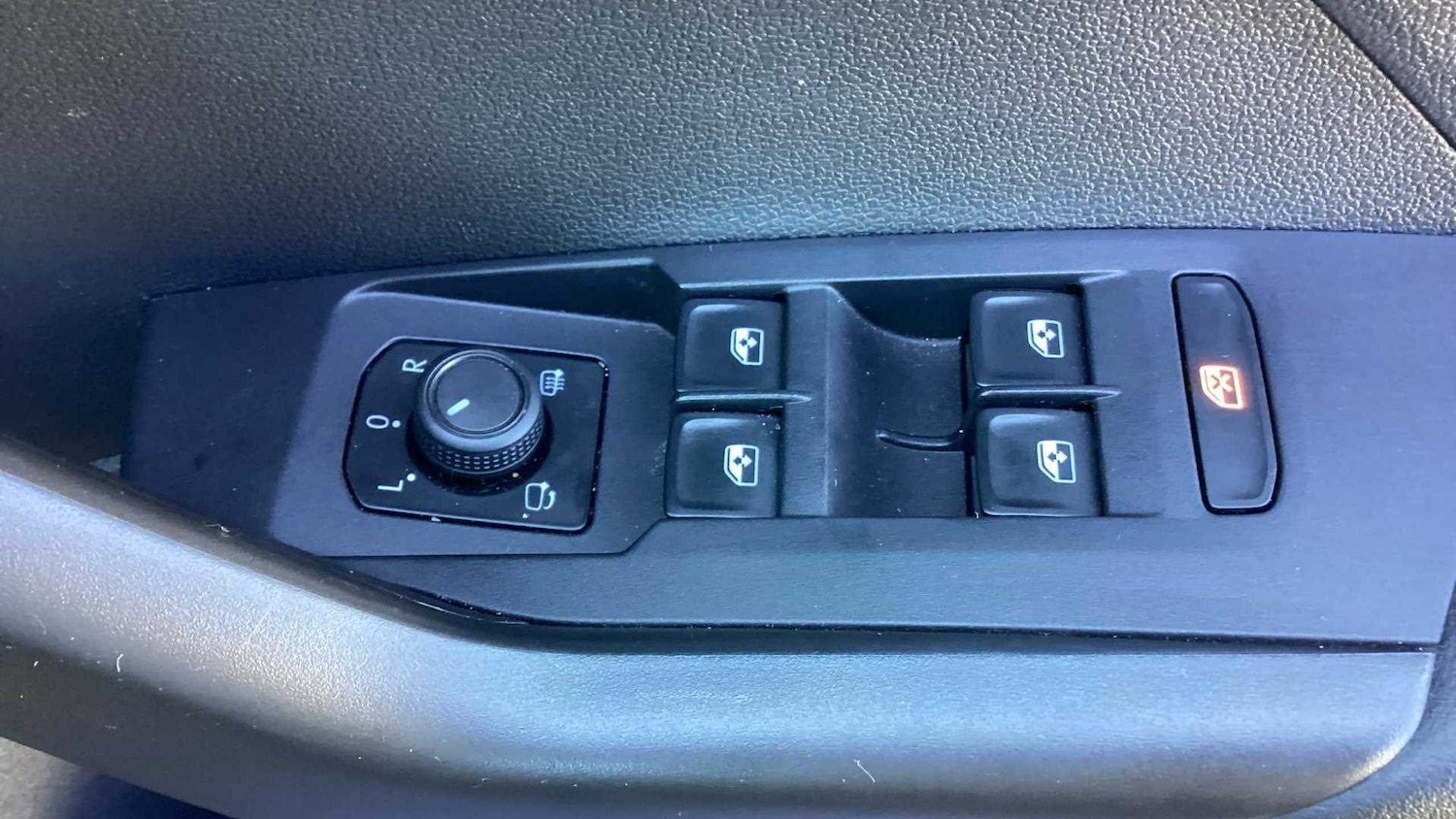 Used Volkswagen T-Cross 2022 for sale - 75813065: Photo 29