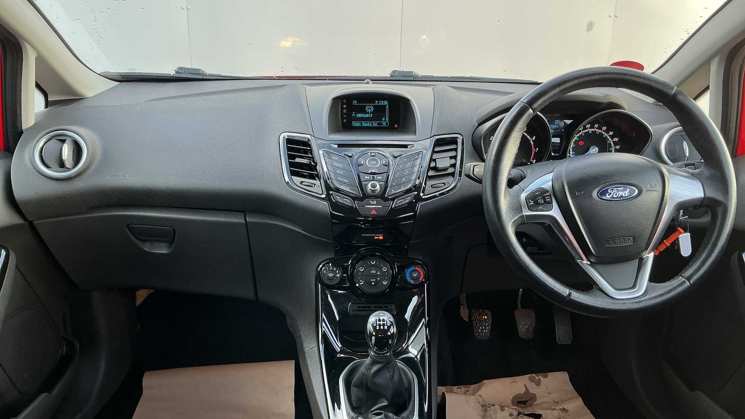 Used Ford Fiesta 2015 for sale - 76351642: Photo 15