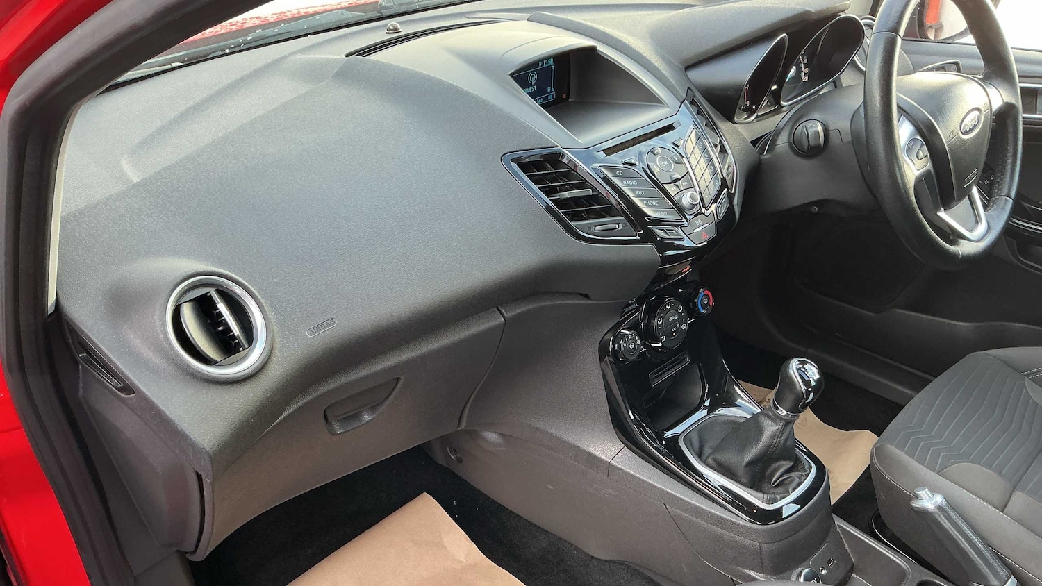 Used Ford Fiesta 2015 for sale - 76351642: Photo 16