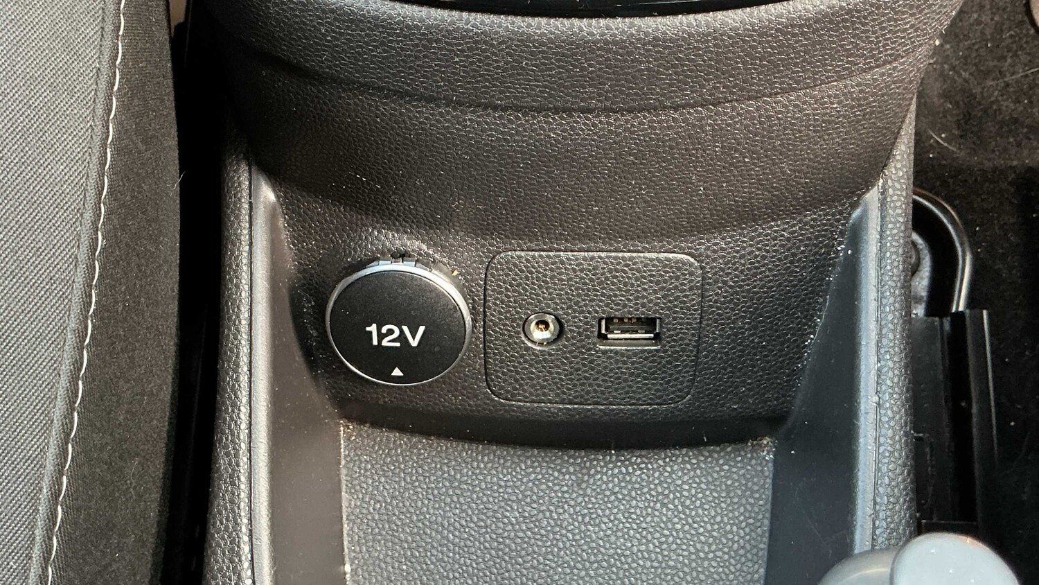 Used Ford Fiesta 2015 for sale - 76351642: Photo 19