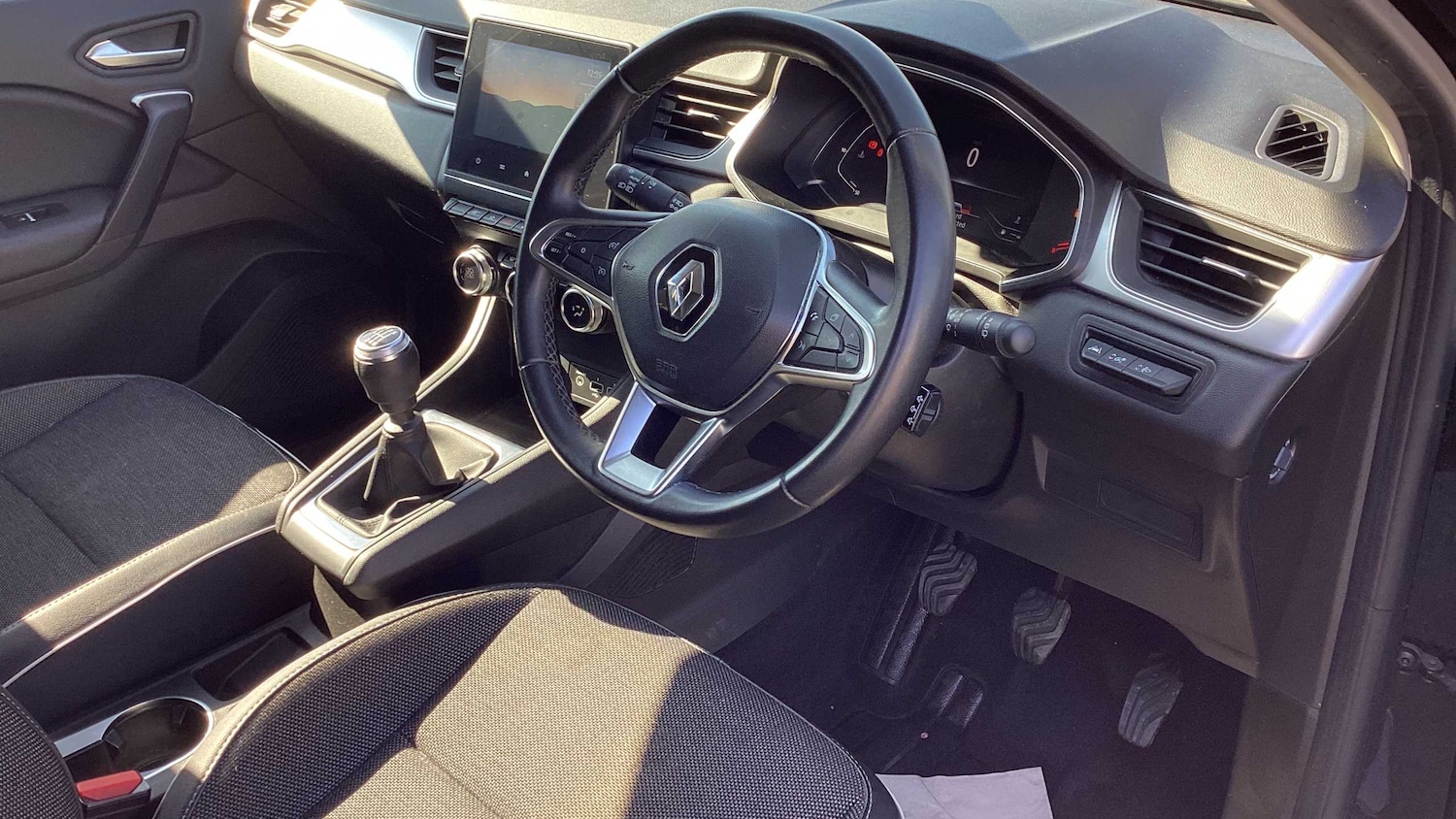 Used Renault Captur 2022 for sale - 77615545: Photo 9