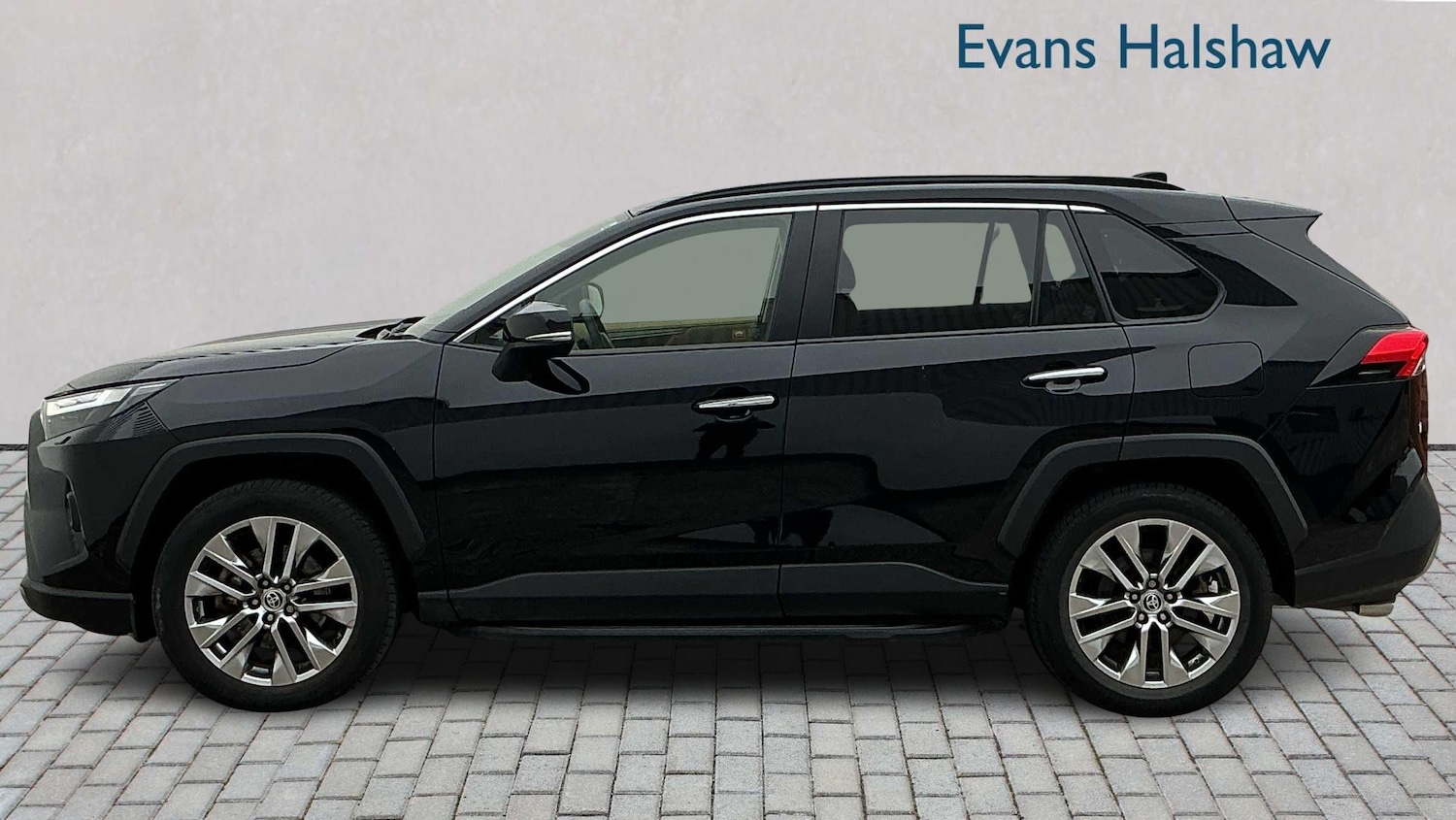 Used Toyota RAV4 2022 for sale - 76286422: Photo 8