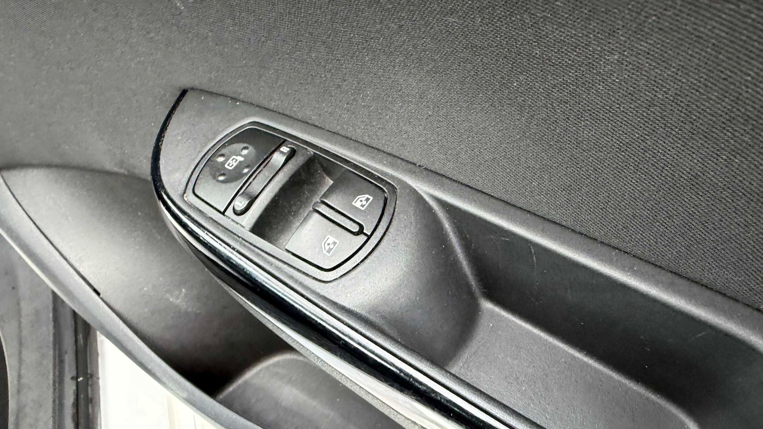 Used Vauxhall Corsa 2017 for sale - 78037695: Photo 13