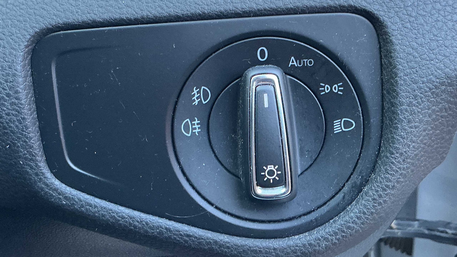 Used Volkswagen Golf 2019 for sale - 76746118: Photo 23