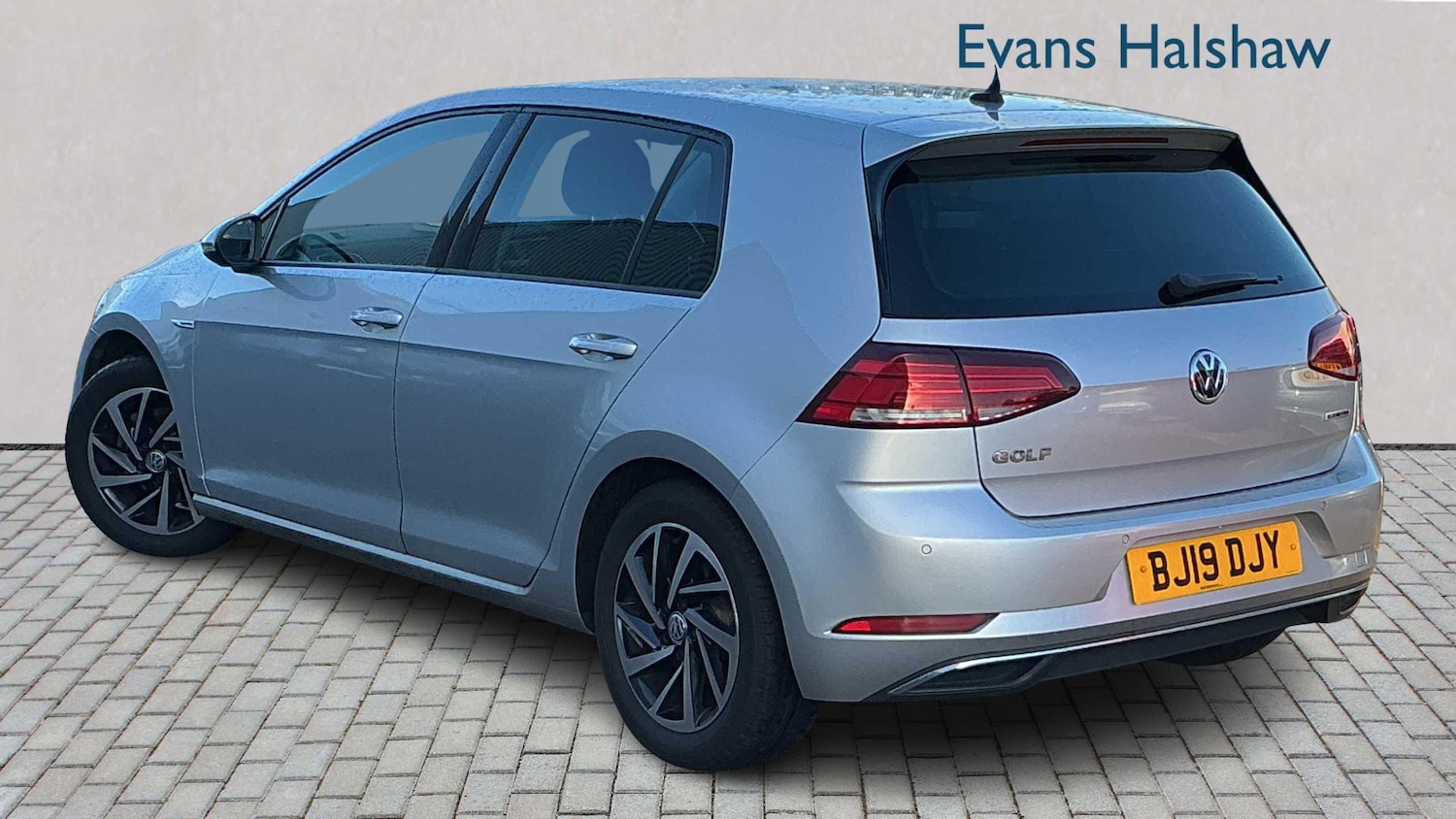 Used Volkswagen Golf 2019 for sale - 76746118: Photo 3