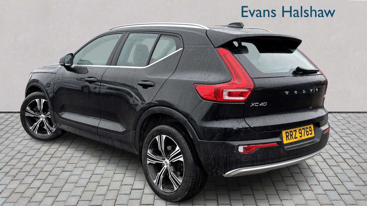 Used Volvo XC40 2020 for sale - 78024035: Photo 2