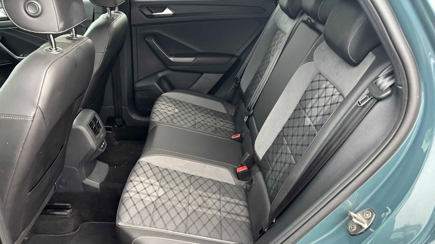 Used Volkswagen T-Roc 2022 for sale - 77589105: Photo 24