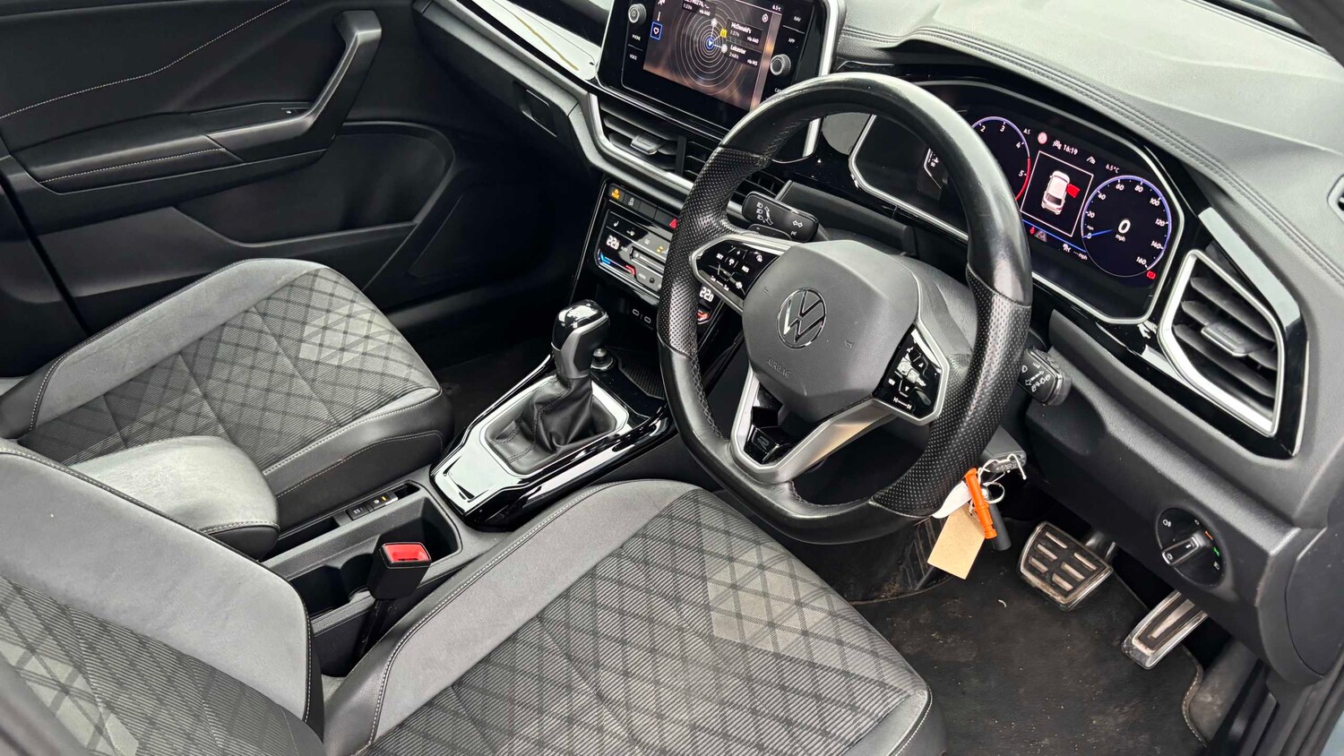 Used Volkswagen T-Roc 2022 for sale - 77589105: Photo 9