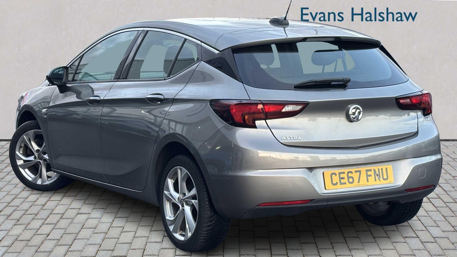 Used Vauxhall Astra 2017 for sale - 77257159: Photo 3