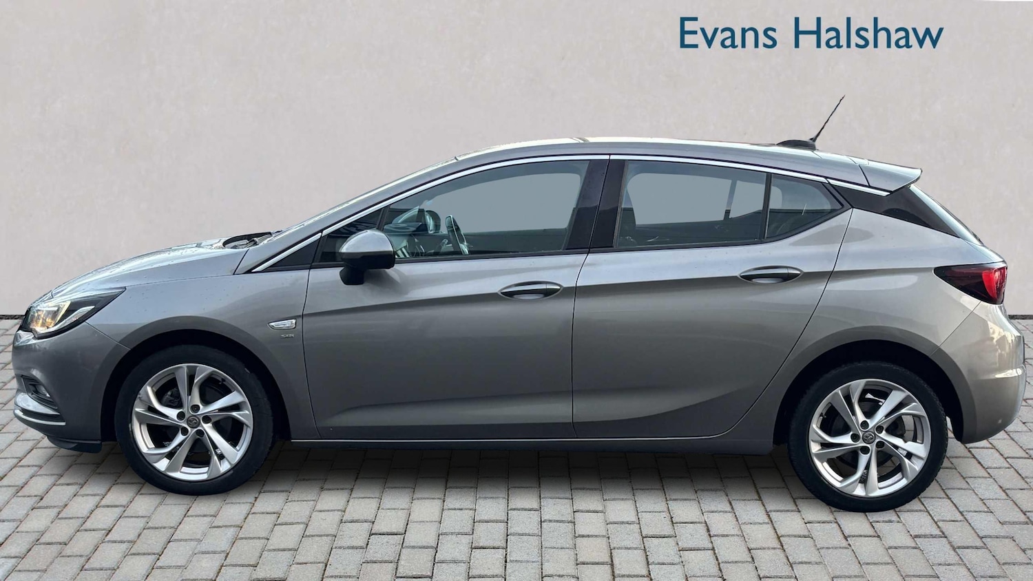 Used Vauxhall Astra 2017 for sale - 77257159: Photo 4
