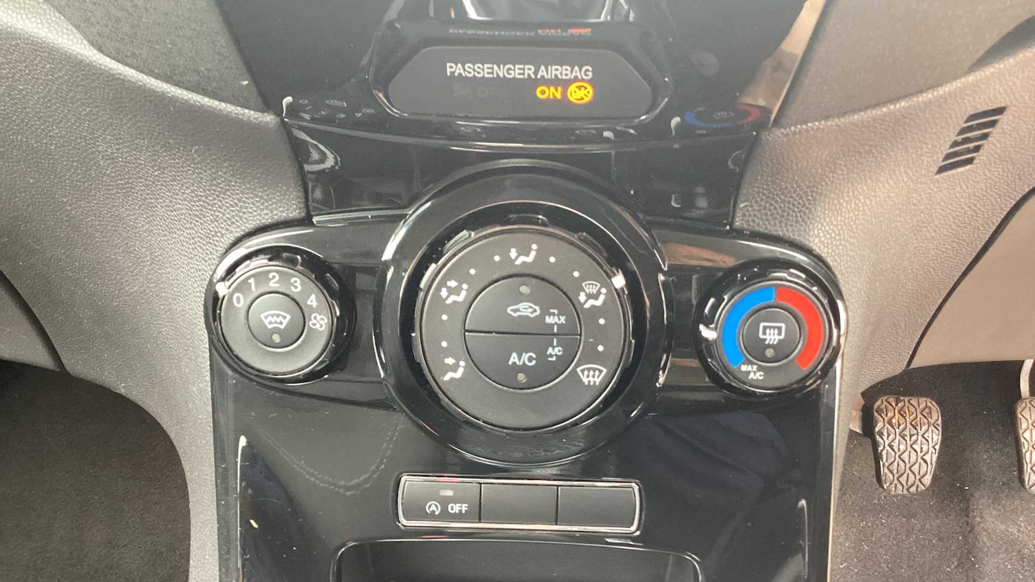 Used Ford Fiesta 2015 for sale - 76351582: Photo 22