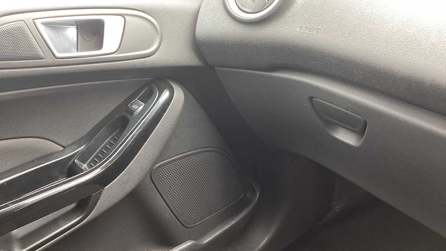 Used Ford Fiesta 2015 for sale - 76351582: Photo 30