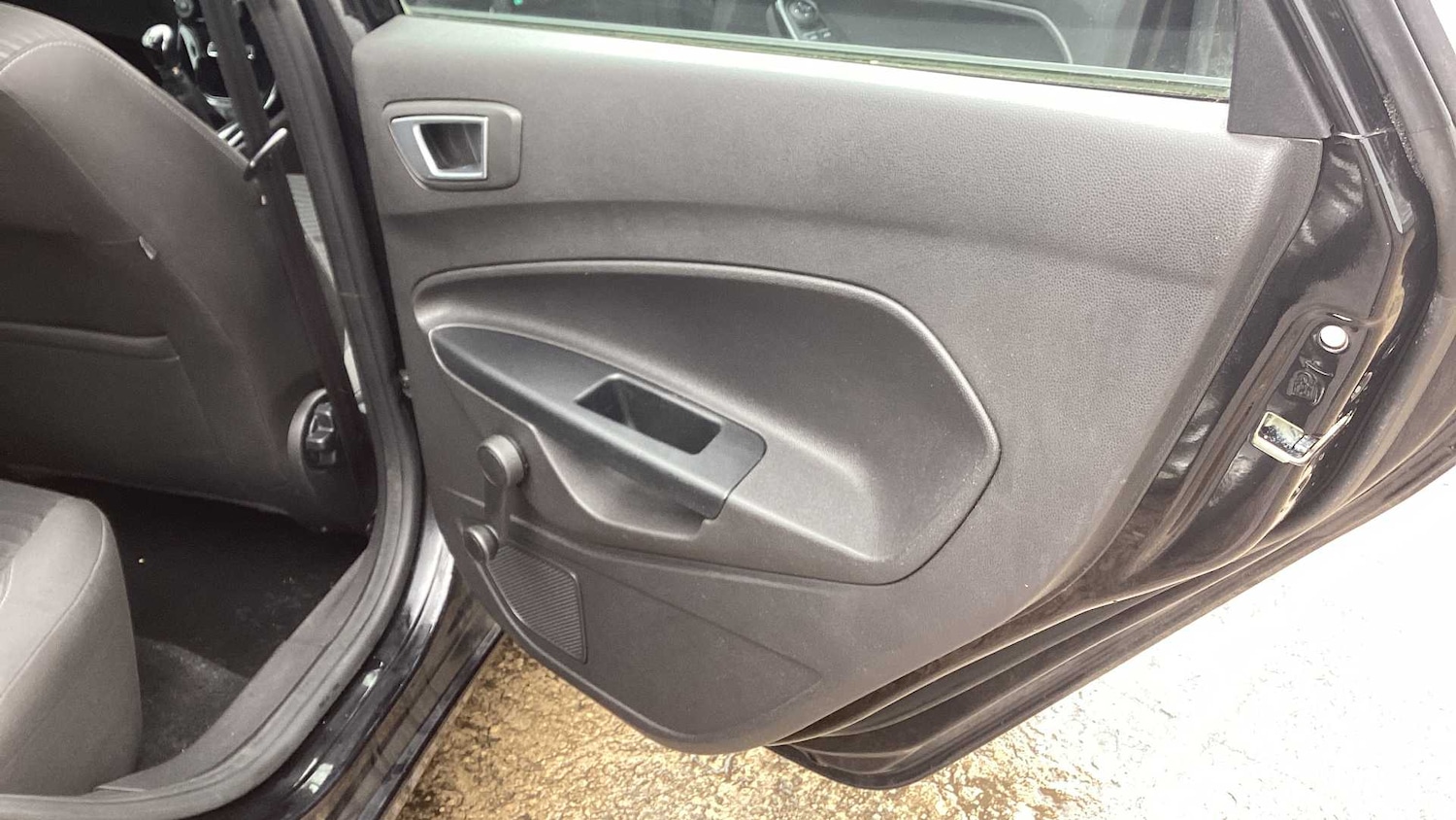 Used Ford Fiesta 2015 for sale - 76351582: Photo 31