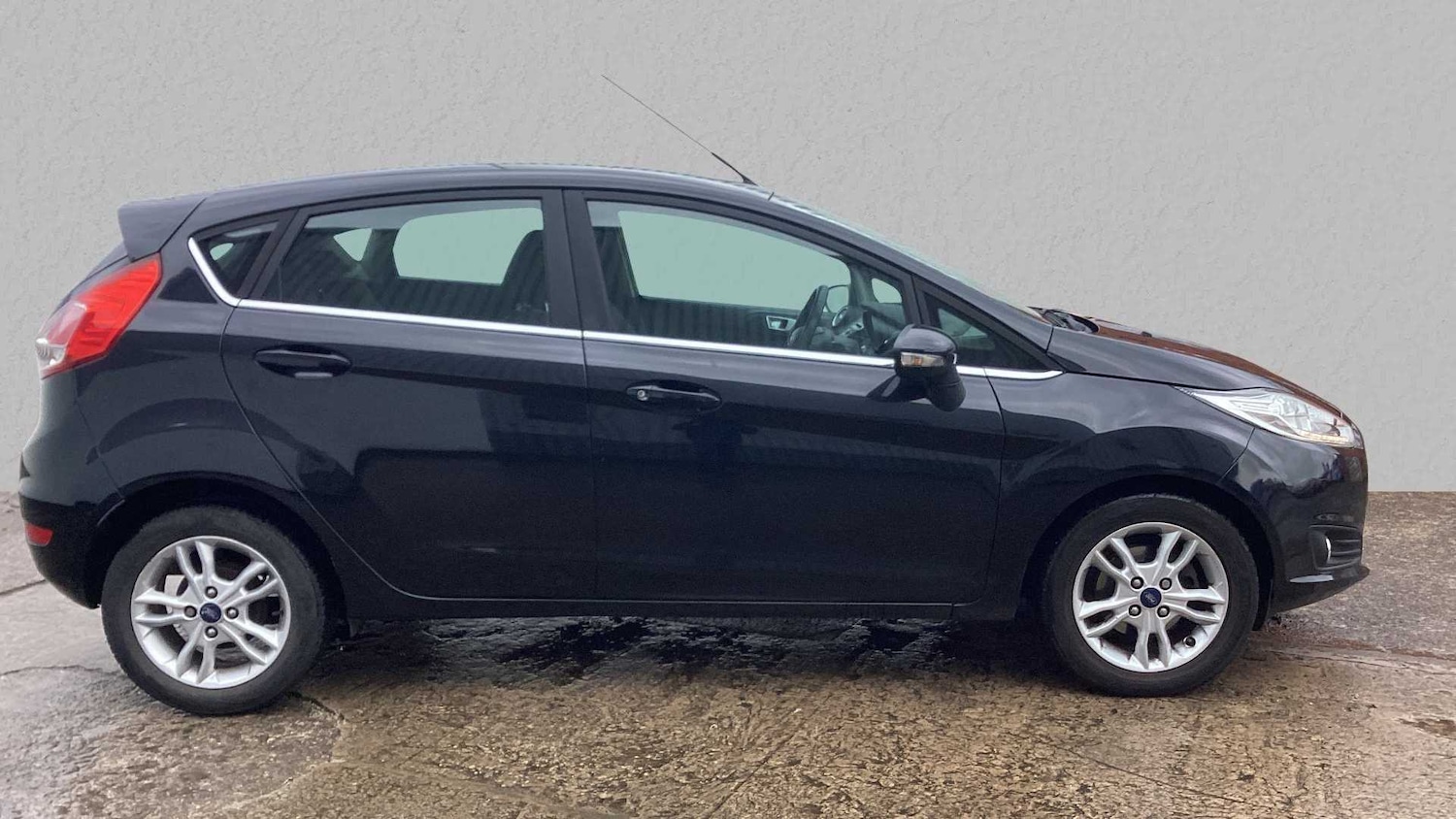 Used Ford Fiesta 2015 for sale - 76351582: Photo 4