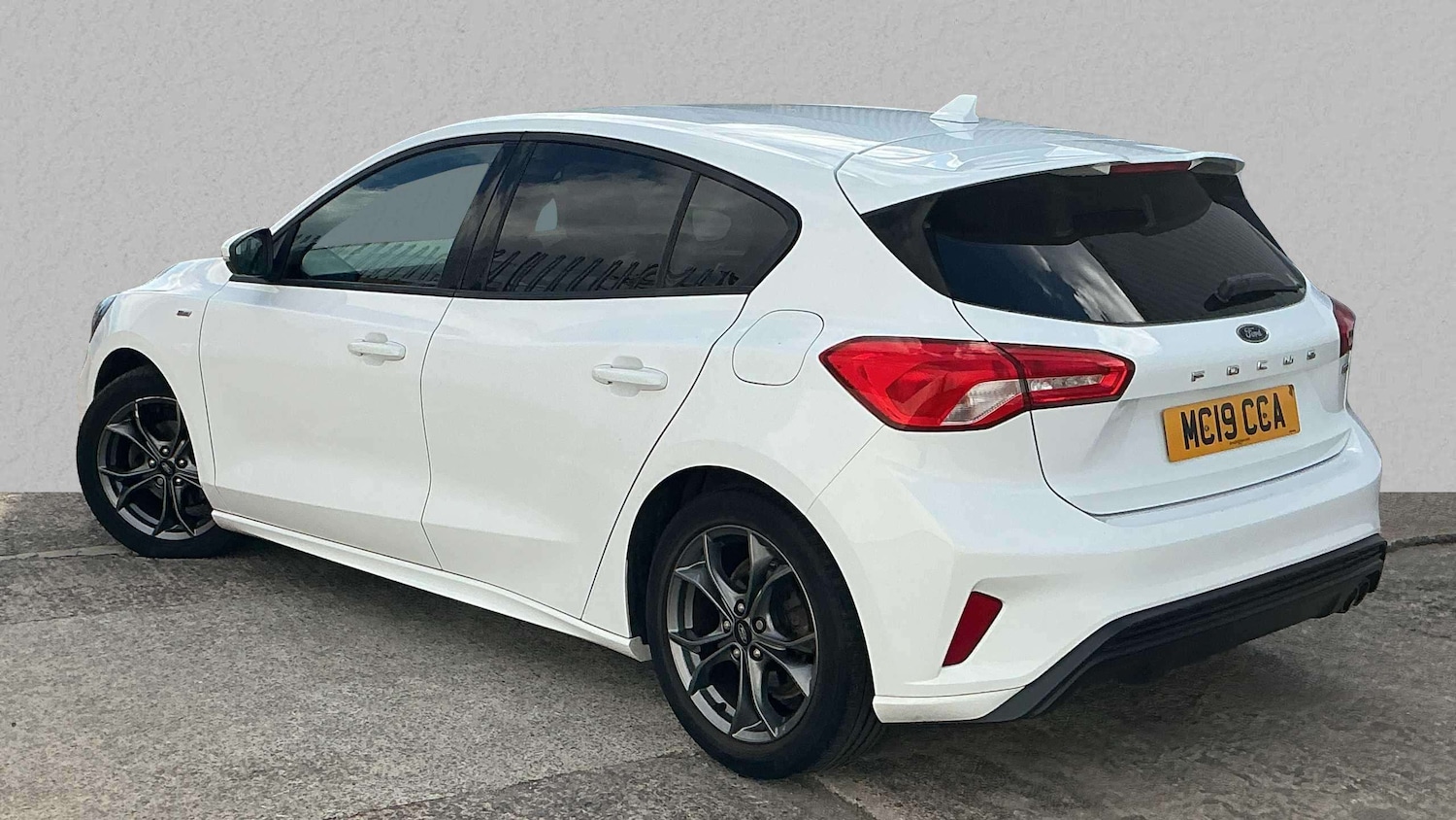 Used Ford Focus 2019 for sale - 76488093: Photo 3